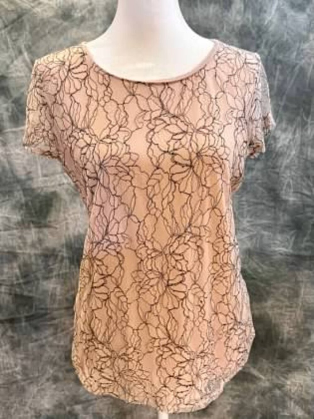 ✨ Ann Taylor Black Floral Lace Overlay Blouse ✨Small